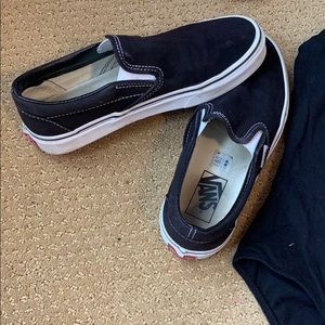 Vans one piece plus black on white classic slip on